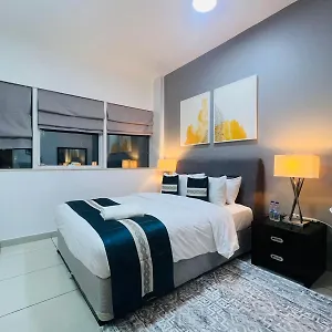 Private In 3 Bedroom Skynest Homes Marina Pinnacle Dubai